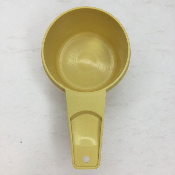Vintage Tupperware Yellow Nesting Measuring Cups Set Kitchenware Baking Cooking - Picture 7 of 11
